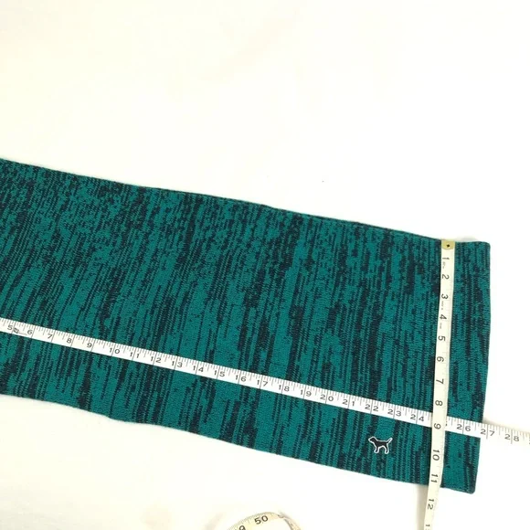 Victoria’s Secret PINK infinity scarf - Picture 5 of 9